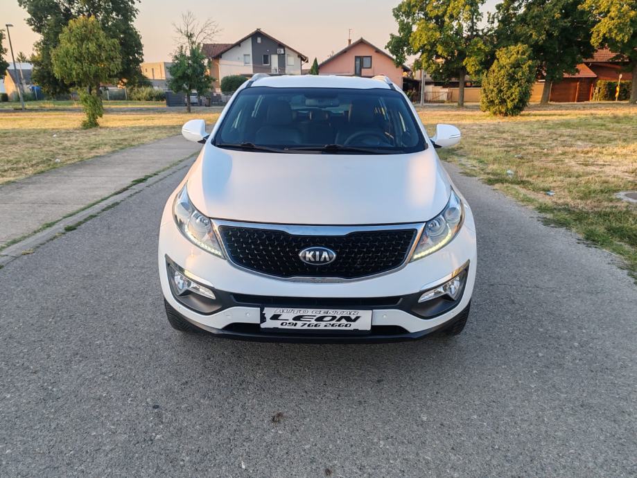 Kia Sportage 2,0 CRDi AWD, 158000 KM, 2015 G, KARTICE DO 36 RATA, fotografija 2