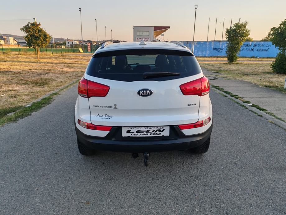 Kia Sportage 2,0 CRDi AWD, 158000 KM, 2015 G, KARTICE DO 36 RATA, fotografija 5