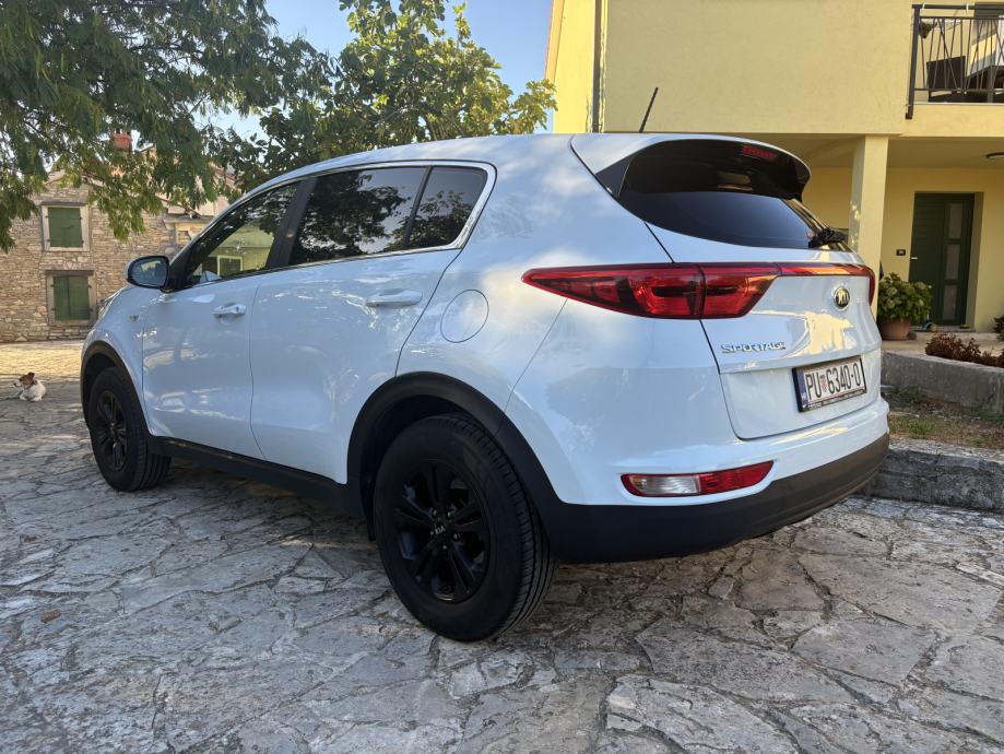Kia Sportage 2WD 1,6 GDI Benzin, pogled izvana - slika 5