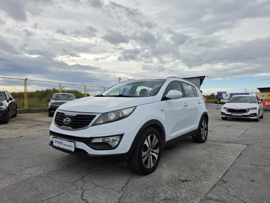 Kia Sportage 2WD 1,7 CRDi*SERVISNA *GARANCIJA 12 MJ *KARTICE 36 RATA*, fotografija 2