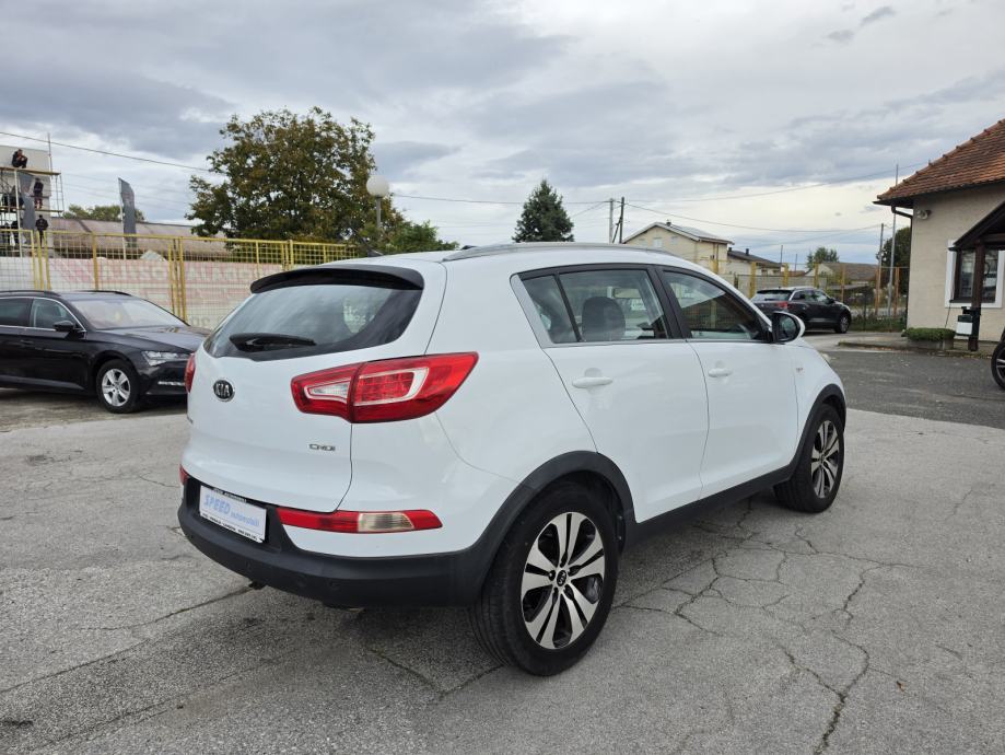 Kia Sportage 2WD 1,7 CRDi*SERVISNA *GARANCIJA 12 MJ *KARTICE 36 RATA*, fotografija 6