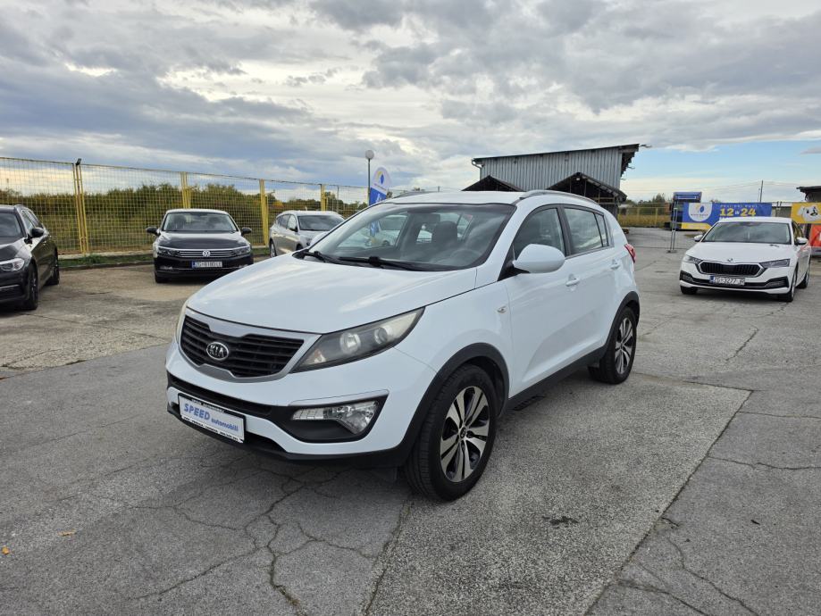 Kia Sportage 2WD 1,7 CRDi*SERVISNA *GARANCIJA 12 MJ *KARTICE 36 RATA*, fotografija 3