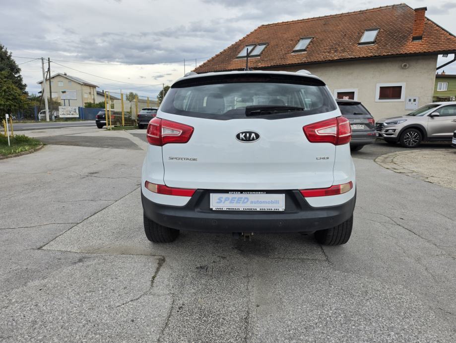 Kia Sportage 2WD 1,7 CRDi*SERVISNA *GARANCIJA 12 MJ *KARTICE 36 RATA*, fotografija 7