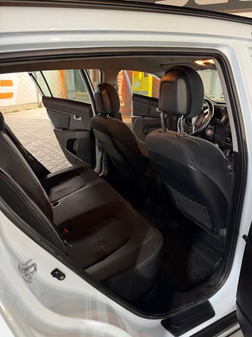 Kia Sportage 2WD 1,7 CRDi, fotografija 8
