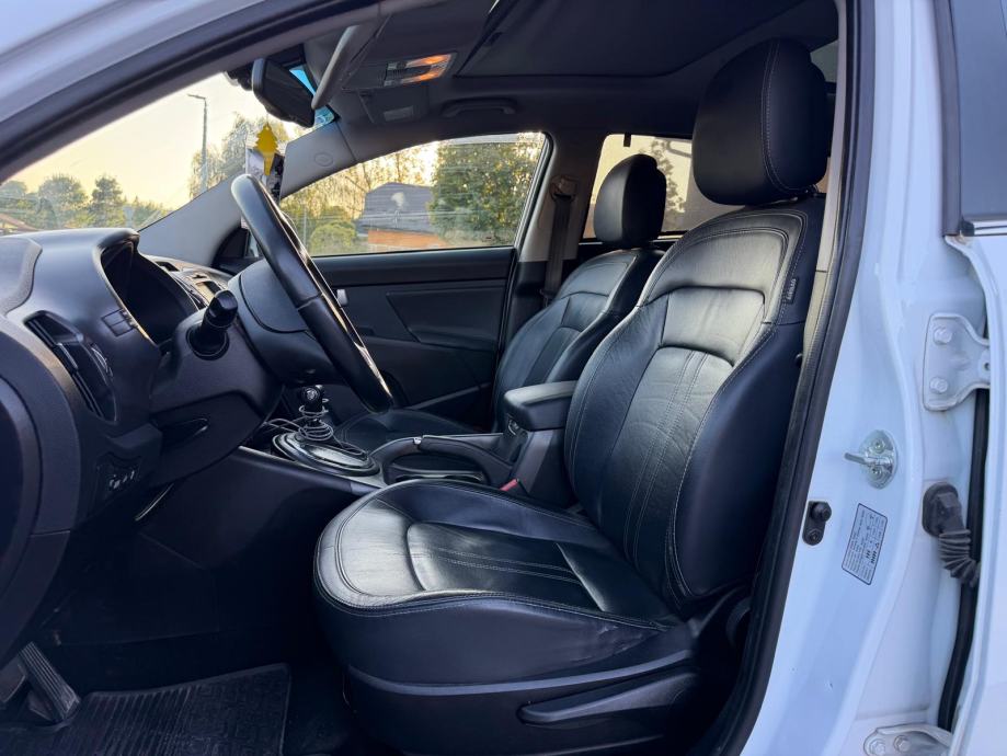 Kia Sportage AWD 2,0 CRDi odlična oprema,redovito servisiran,reg!!, fotografija 8