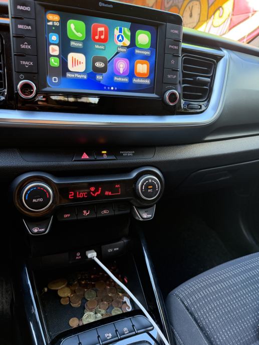 Kia Stonic 1,0 EX EDITION, automatik, REG 02/2027 + KASKO, fotografija 5