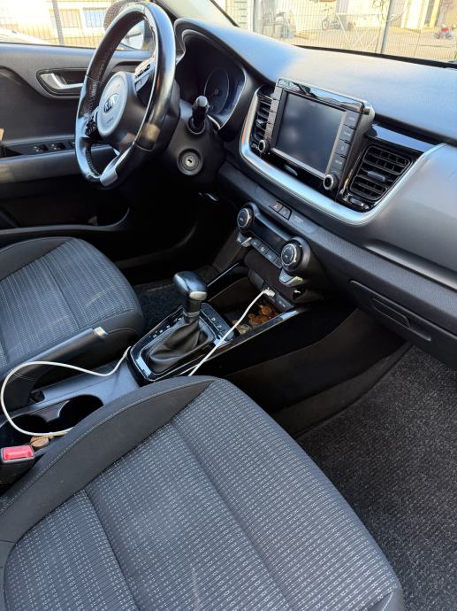 Kia Stonic 1,0 EX EDITION, automatik, REG 02/2027 + KASKO, fotografija 4
