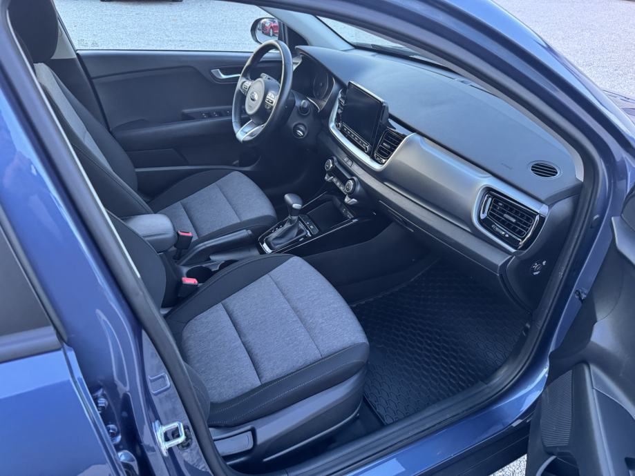 Kia Stonic 1.0 T-GDi AUTOMATIK = 29 000 km = Kupljen nov u HR, fotografija 11