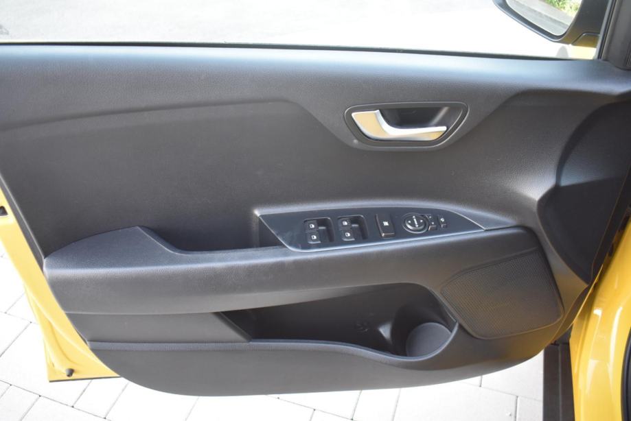 KIA Stonic 1.0 T-GDI EDITION, STRAŽNJA KAMERA, JAMSTVO, fotografija 19
