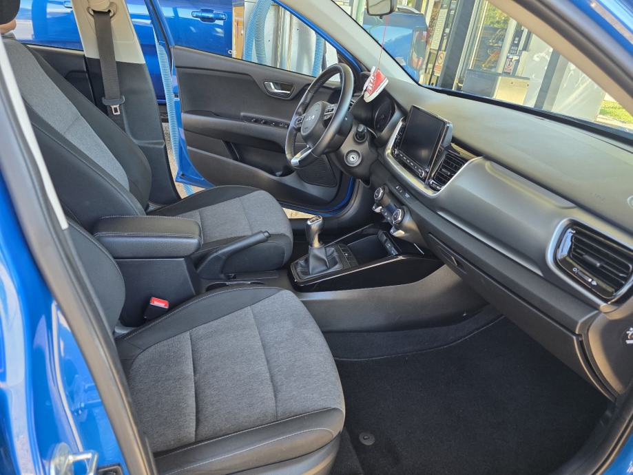 Kia Stonic 1.0 T-GDi, fotografija 9