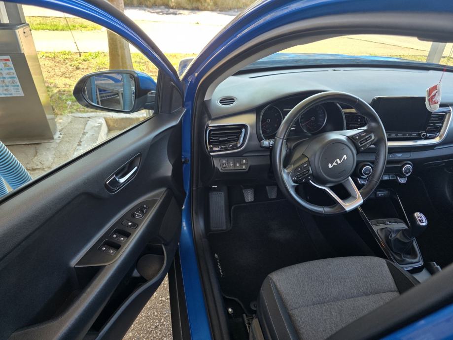 Kia Stonic 1.0 T-GDi, fotografija 2