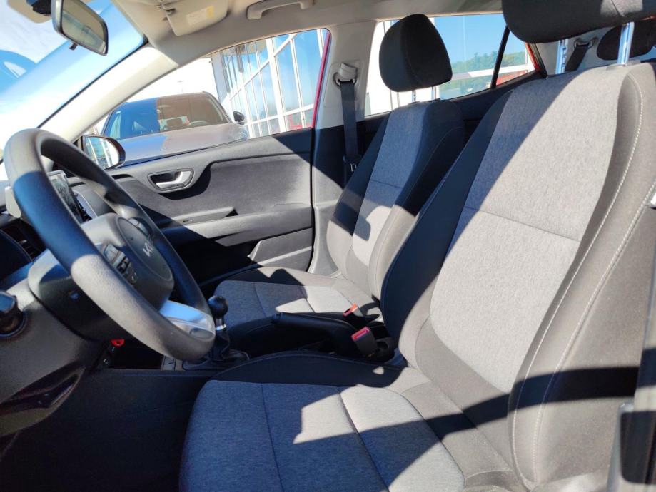 KIA Stonic 1.2 DPI FUN, fotografija 9