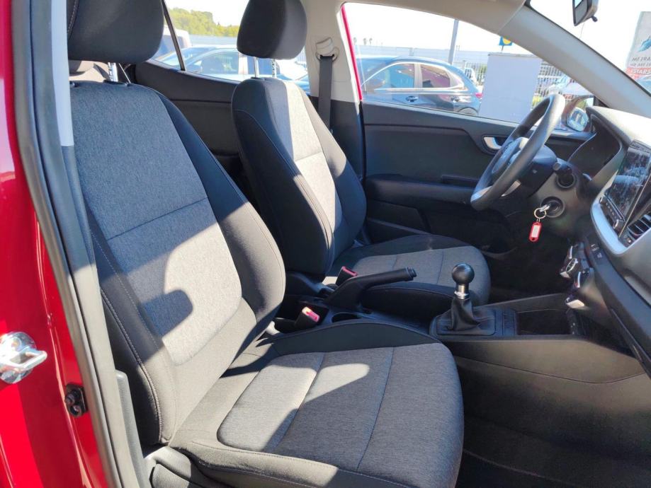 KIA Stonic 1.2 DPI FUN, fotografija 11