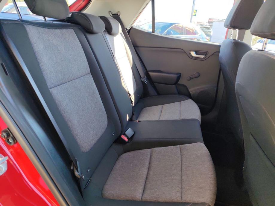 KIA Stonic 1.2 DPI FUN, fotografija 12