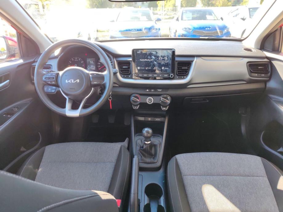 KIA Stonic 1.2 DPI FUN, fotografija 15