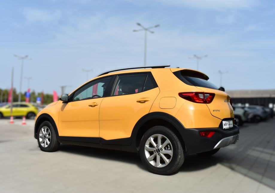 Kia Stonic 1.2 GAS LX URBAN, NAVIGACIJA, STRAŽNJA KAMERA, TEMPOMAT, fotografija 10