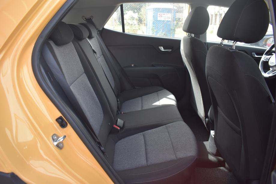 Kia Stonic 1.2 GAS LX URBAN, NAVIGACIJA, STRAŽNJA KAMERA, TEMPOMAT, fotografija 18