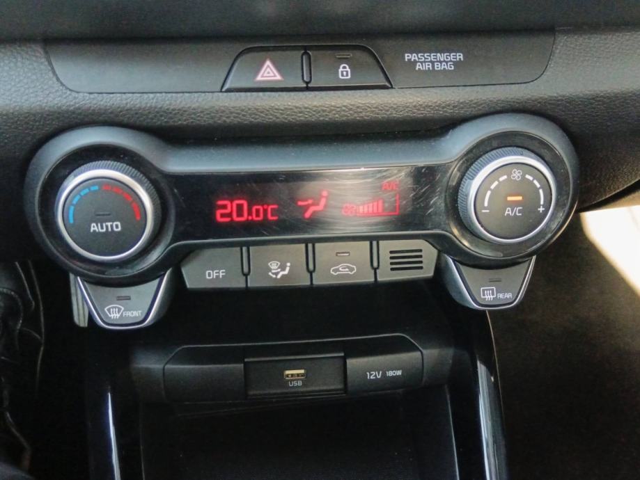 KIA STONIC 1.2 LX 85 KS URBAN *VOZILO S JAMSTVOM*, fotografija 17
