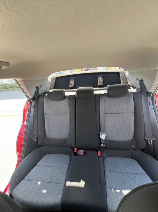 Kia Stonic 1.2, fotografija 7