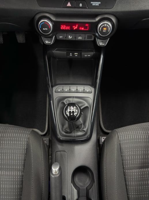 Kia Stonic 1,25 | 2x ALU | Kamera | TOP stanje!, fotografija 13