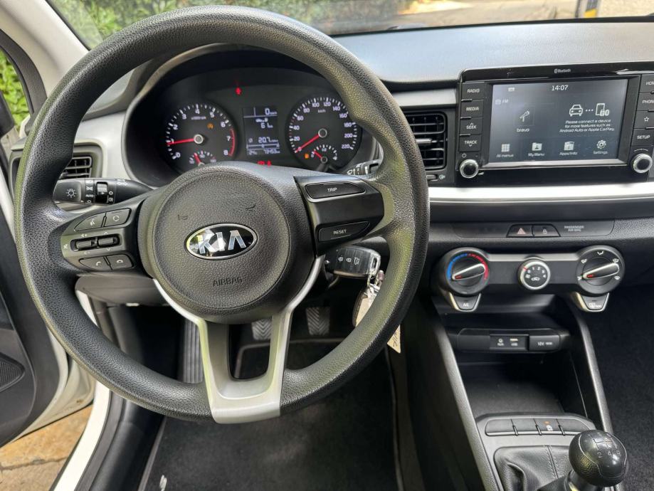 Kia Stonic 1,25 LX Active -1.vlasnik 2018 god -73.453 km, fotografija 11