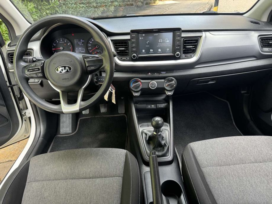 Kia Stonic 1,25 LX Active -1.vlasnik 2018 god -73.453 km, fotografija 12