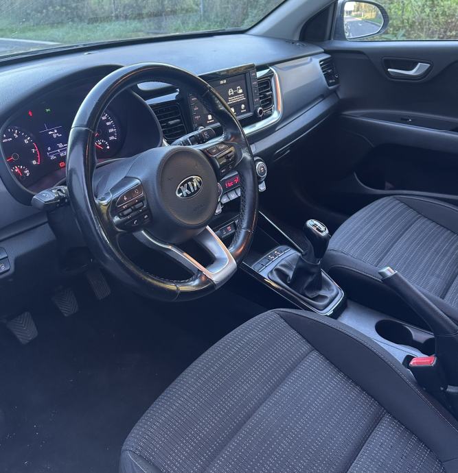 KIA STONIC 1.4 BENZIN / LED / HR AUTO / KAMERA / ODLIČAN !, fotografija 8