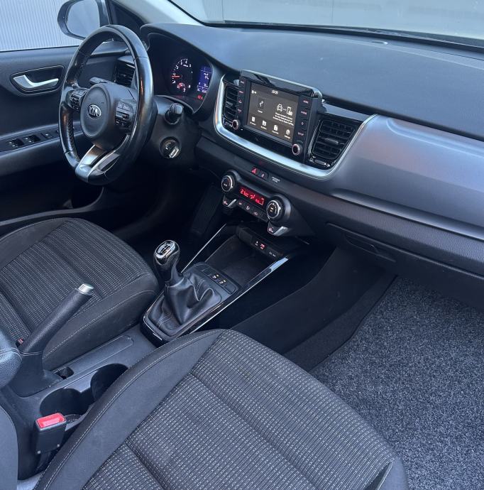KIA STONIC 1.4 BENZIN / LED / HR AUTO / KAMERA / ODLIČAN !, fotografija 9
