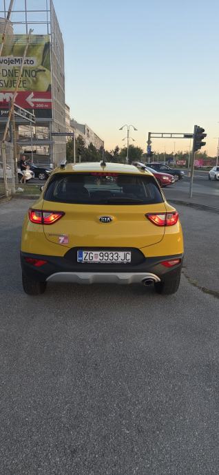 Kia Stonic 1.4 PRVI VLASNIK,112000 km,SUPER STANJE, fotografija 3