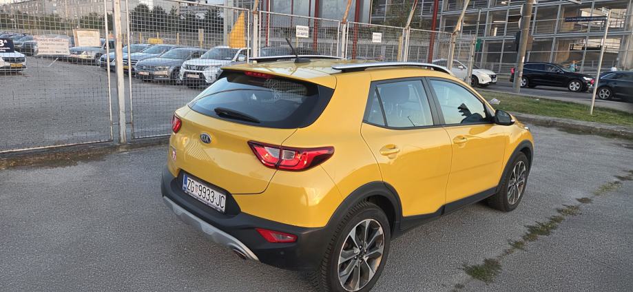Kia Stonic 1.4 PRVI VLASNIK,112000 km,SUPER STANJE, fotografija 2