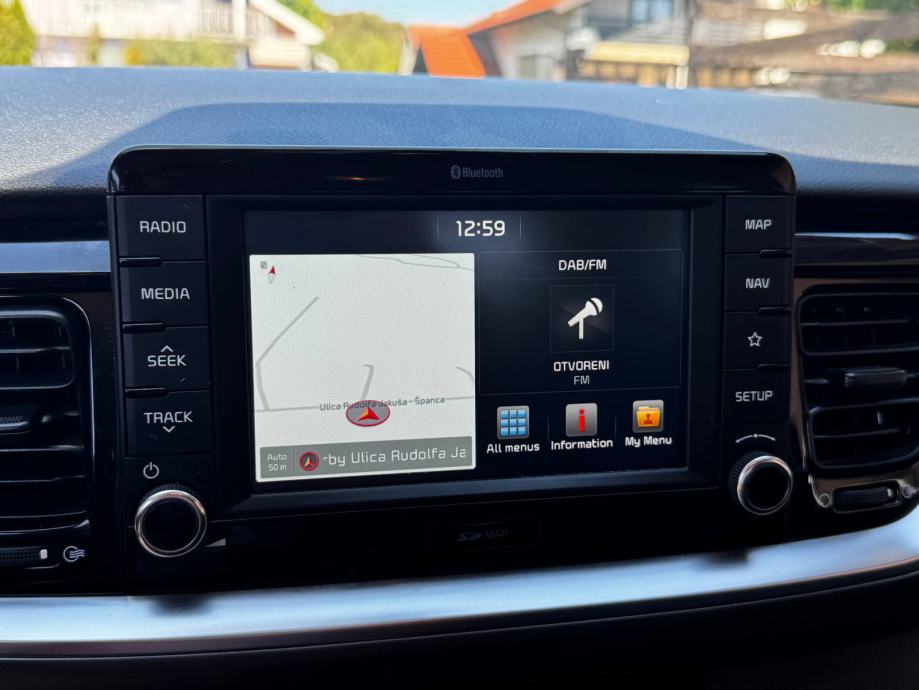 Kia Stonic 1,6 CRDi Vision *JAMSTVO*KUKA*KAMERA*, fotografija 16