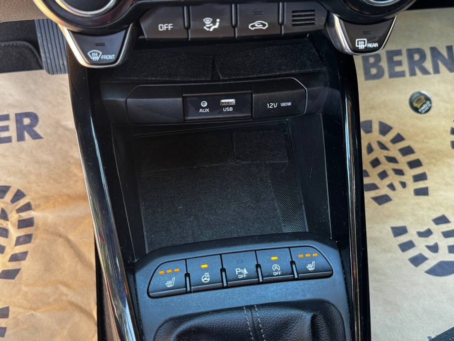 Kia Stonic 1,6 CRDi Vision *JAMSTVO*KUKA*KAMERA*, fotografija 19