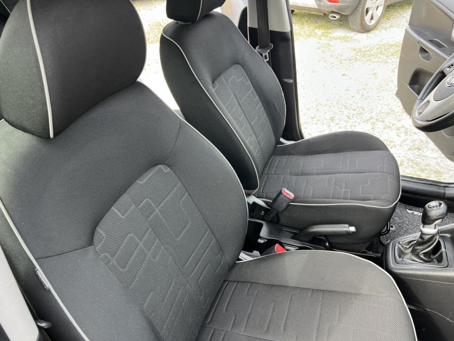 Kia Venga 1,4 CRDi EX, fotografija 10