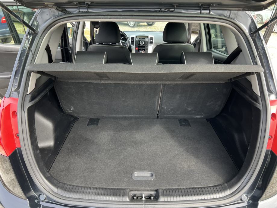 Kia Venga 1,4 CRDi EX, fotografija 13