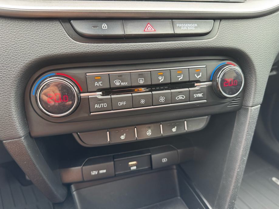 Kia XCeed 1.0 T-GDI, LED, Kamera, fotografija 17