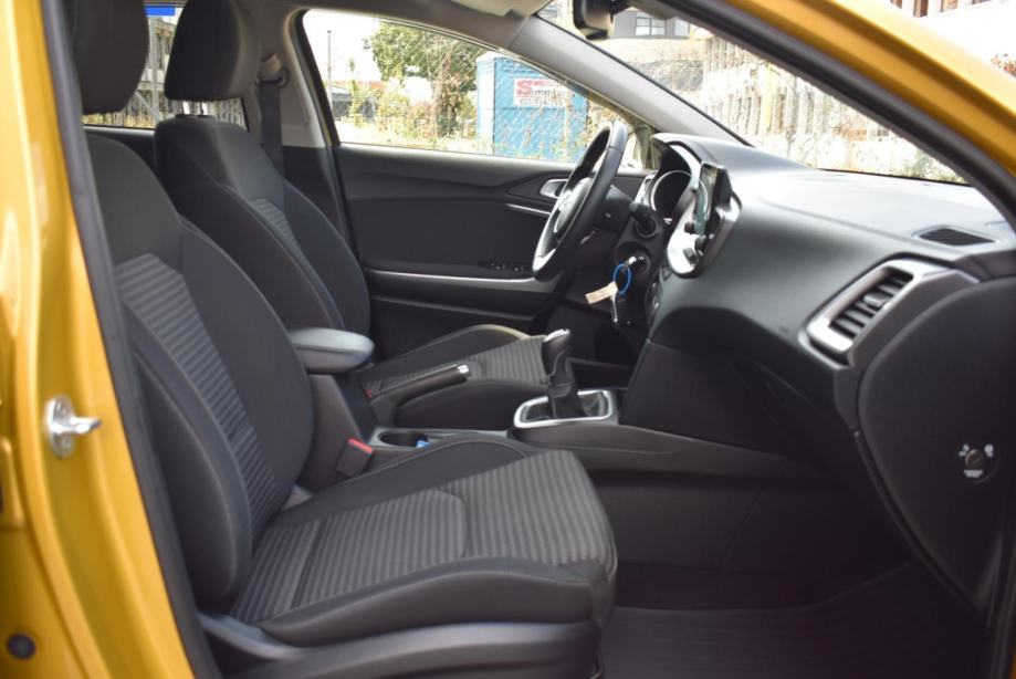 KIA XCeed 1.0 T-GDI LX PRIME, KAMERA, BT, TEMPOMAT, JAMSTVO, fotografija 17