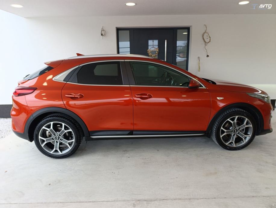 Kia XCeed 1.0 T-GDI, fotografija 11