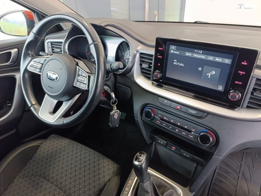 Kia XCeed 1.0 T-GDI, fotografija 9