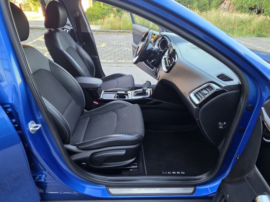 KIA XCeeD 1.4 T-GDI GOLD - *1.VLASNIK-ORIGINAL STANJE-SERVISNA KNJIGA*, fotografija 17