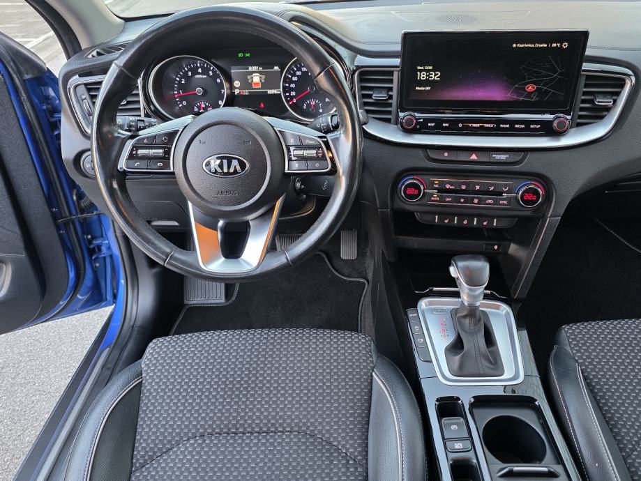 KIA XCeeD 1.4 T-GDI GOLD - *1.VLASNIK-ORIGINAL STANJE-SERVISNA KNJIGA*, fotografija 20