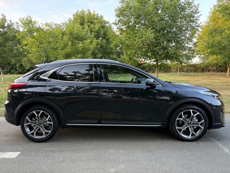 Kia XCeed 1,4 T-GDI - LAUNCH X EDITION / PANORAMA, fotografija 6