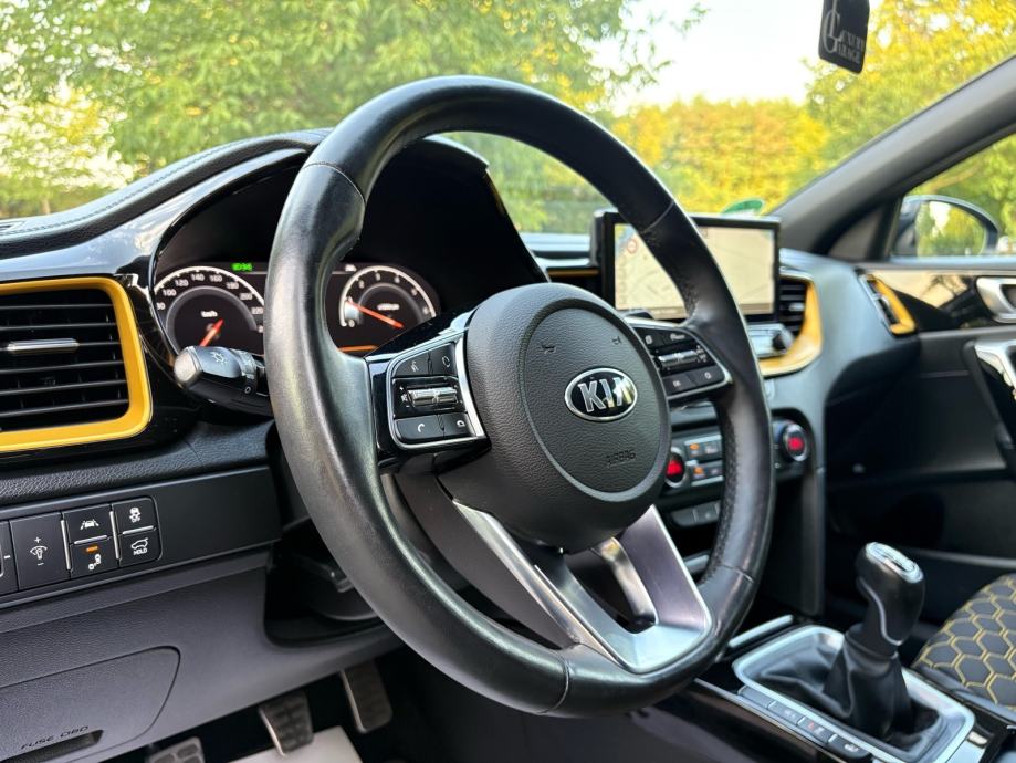Kia XCeed 1,4 T-GDI - LAUNCH X EDITION / PANORAMA, fotografija 12