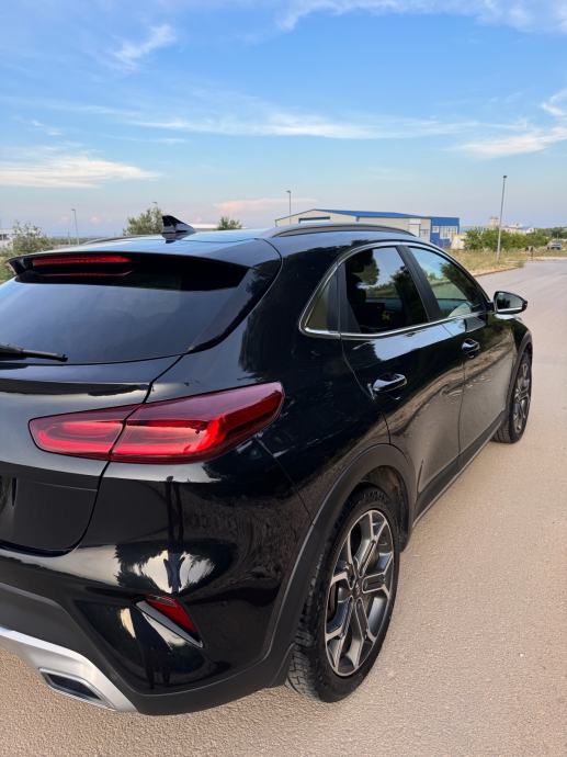 Kia XCeed 1,4 T-GDI, fotografija 2