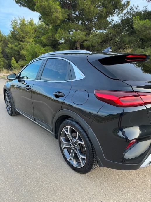 Kia XCeed 1,4 T-GDI, fotografija 5