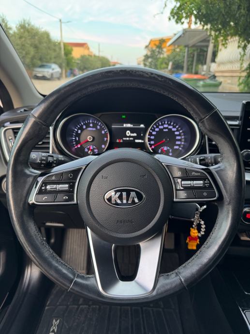 Kia XCeed 1,4 T-GDI, fotografija 8