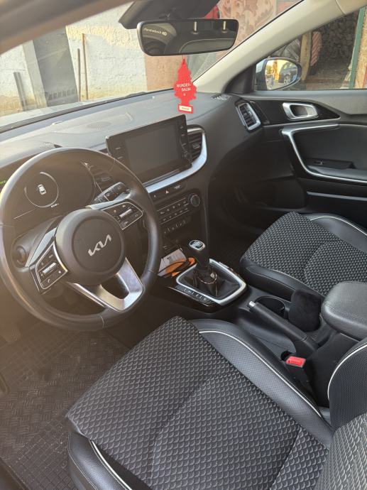 Kia XCeed 1.5, fotografija 4