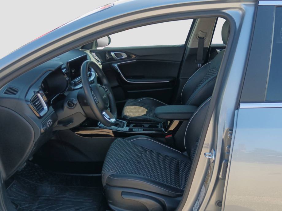 KIA XCEED 1.5 T-GDI 140 KS EX WAY AUTOMATIK *TVORNIČKO JAMSTVO*, fotografija 12
