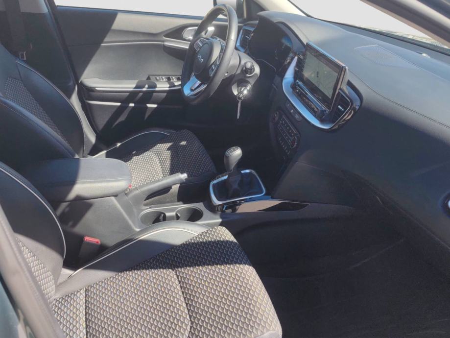 KIA XCEED 1.5 T-GDI 140 KS EX WAY *TVORNIČKO JAMSTVO*, fotografija 12