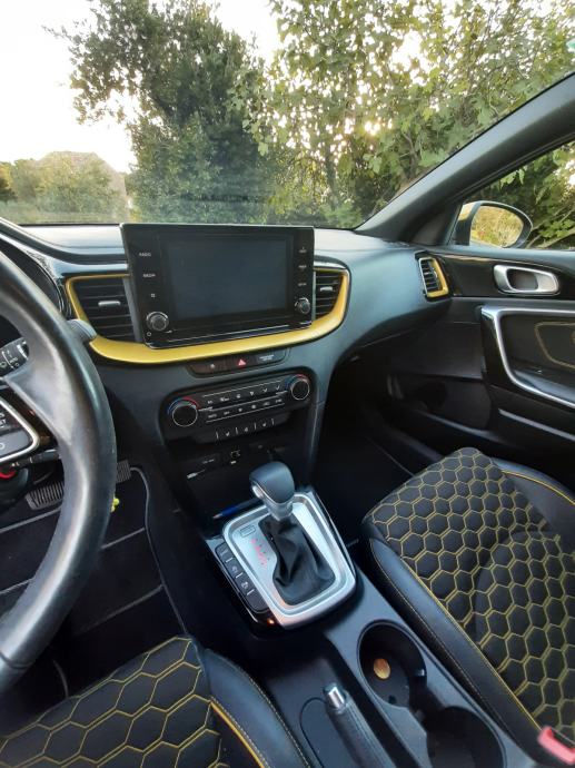 Kia XCeed 1.5 T-GDI 7DCT ex way , quantum yellow, izvrsno stanjeje, fotografija 6