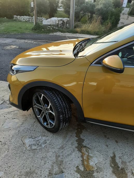 Kia XCeed 1.5 T-GDI 7DCT ex way , quantum yellow, izvrsno stanjeje, fotografija 3